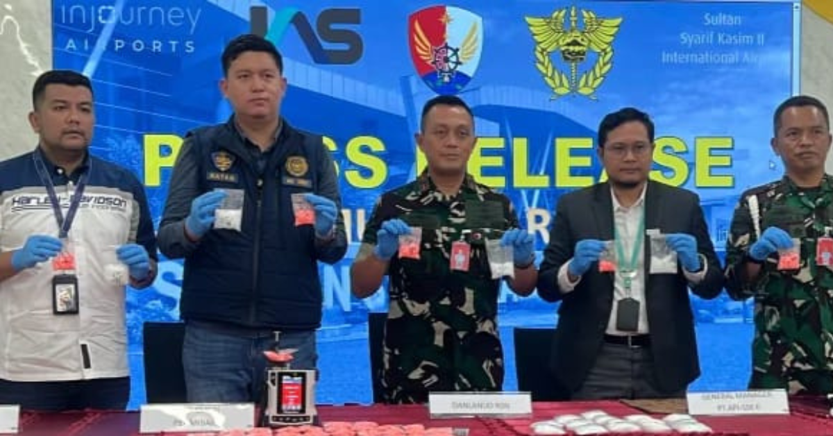 TNI AU Bersama Avsec Gagalkan Penyelundupan 919 Gram Sabu dan 1.653 Butir Ekstasi ke Makassar