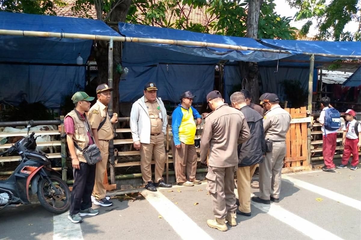 Pramono Anung Tegas Larang Jualan Hewan Kurban di Trotoar dan Area Taman Kota Jakarta