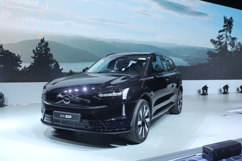 SUV Listrik Premium Volvo EX90 Resmi Meluncur di Indonesia, Berapa Harganya?