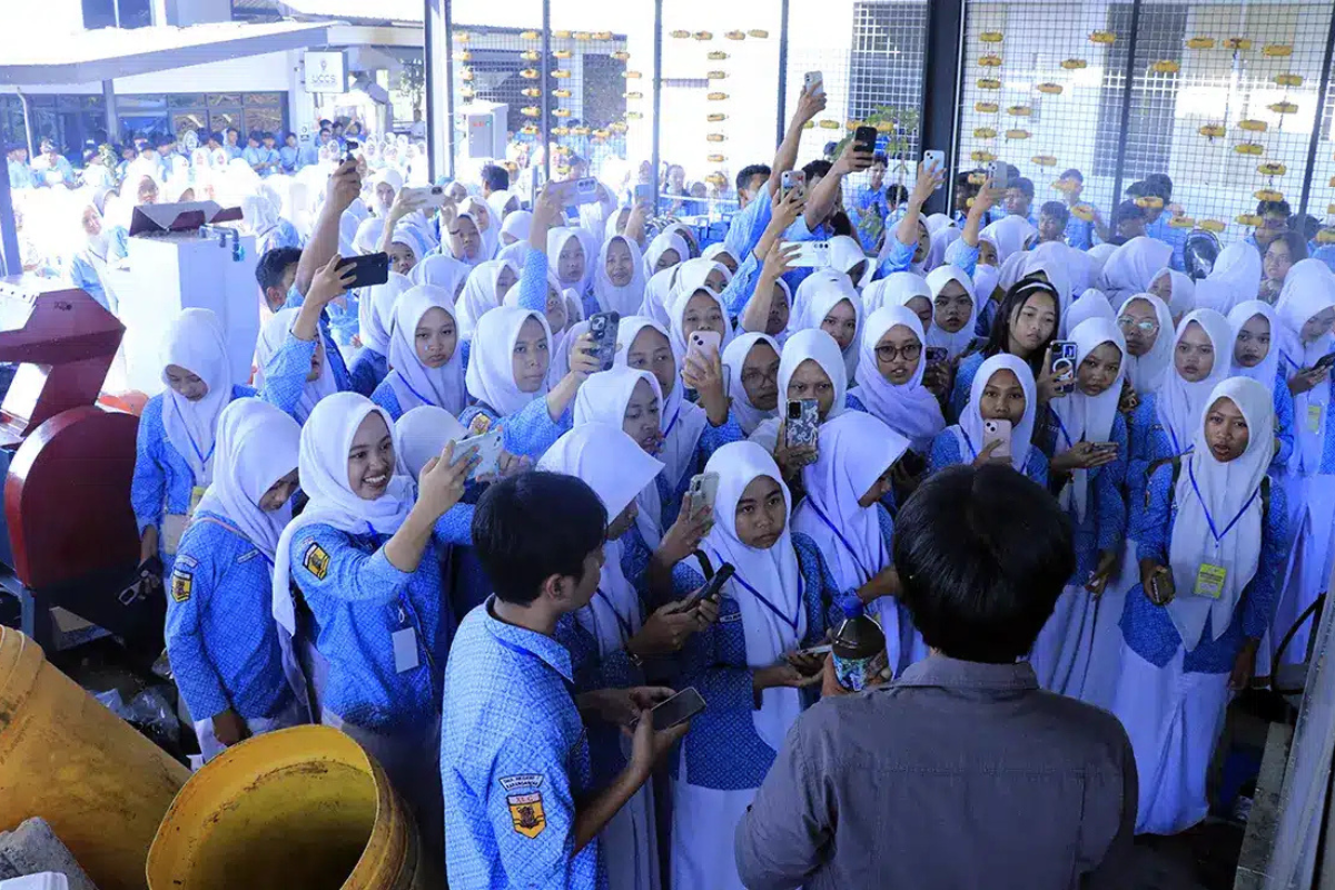 Siswa SMA Belajar Kelola Sampah di TPST UNDIP, Mulai dari Teori hingga Praktik Langsung