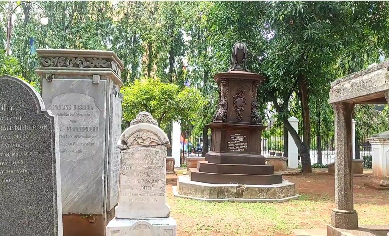Menelusuri Hubungan Freemason dan Museum Taman Prasasti di Jakarta