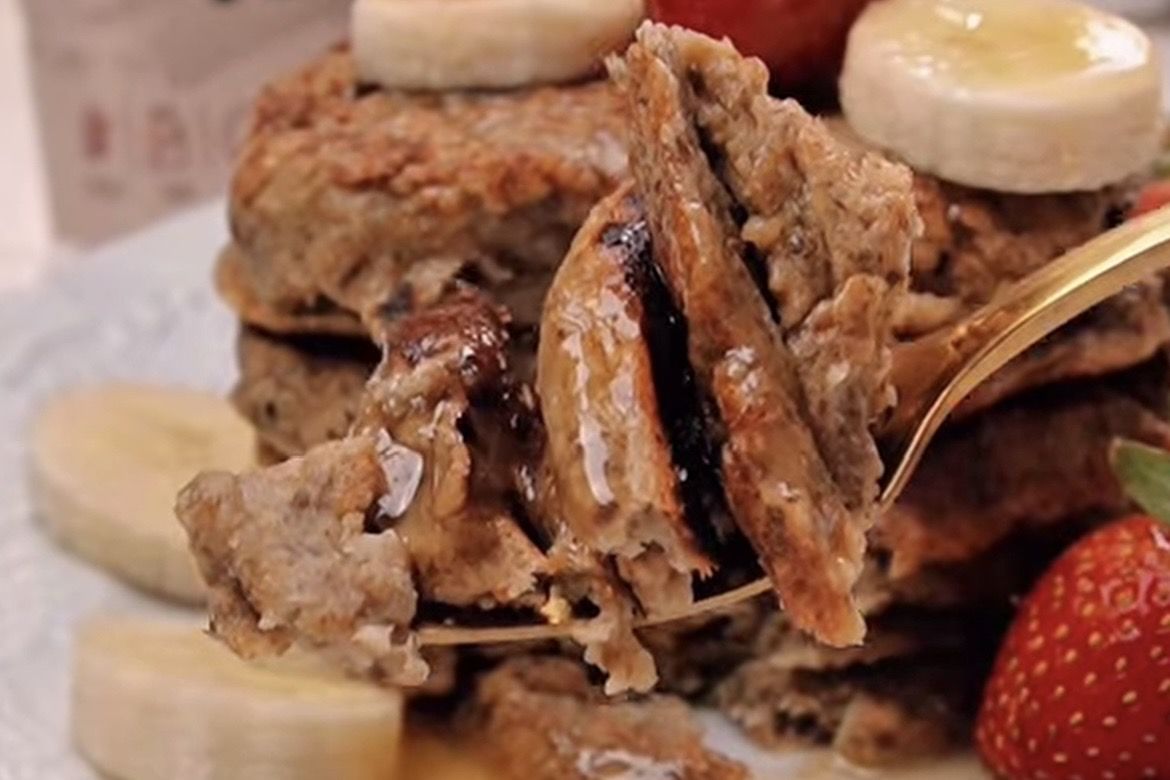 Cuma 2 Bahan! Healthy Pancake Ini Jadi Favorit Menu Sarapan Praktis