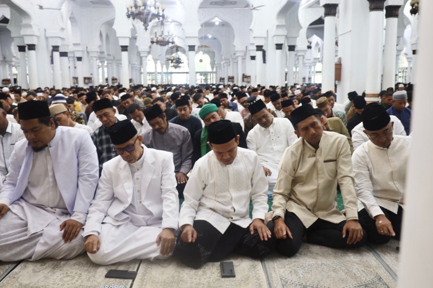 Kapolda Aceh Serahkan Sapi Kurban Saat Salat Iduladha di Banda Aceh