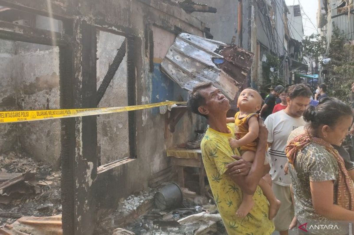 Cerita Korban Kebakaran di Jakbar yang Nekat Dobrak Pintu demi Selamatkan Anak dan Cucu