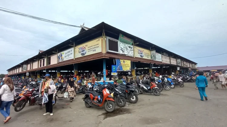 Bisa Nego Sampai Jadi! Ini Tips Berburu Baju Murah di Sentra Loak Angsoduo Jambi