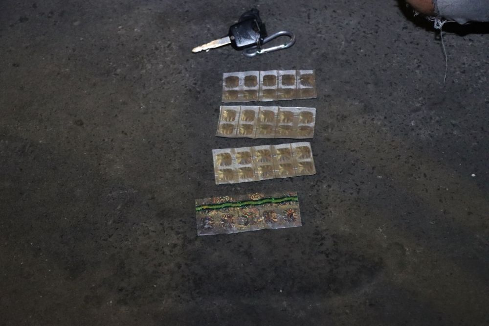 Patroli Sambil Razia di Jakarta Barat, Polisi Amankan 2 Pemuda Bawa Obat Terlarang