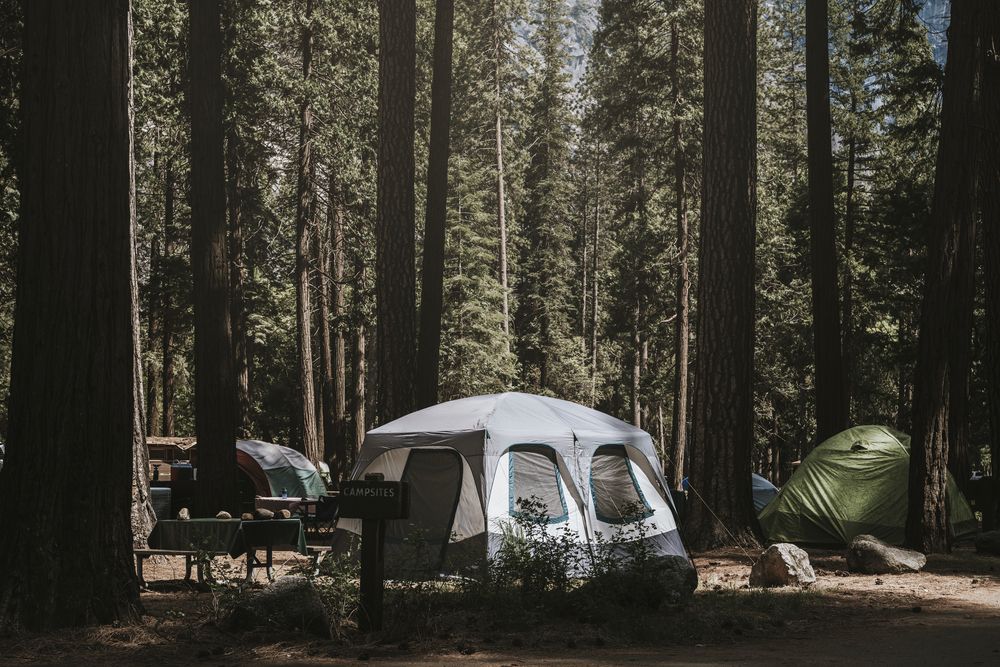 Punya Pemandangan Tak Biasa, Ini 5 Tempat Camping Terbaik di Bombana