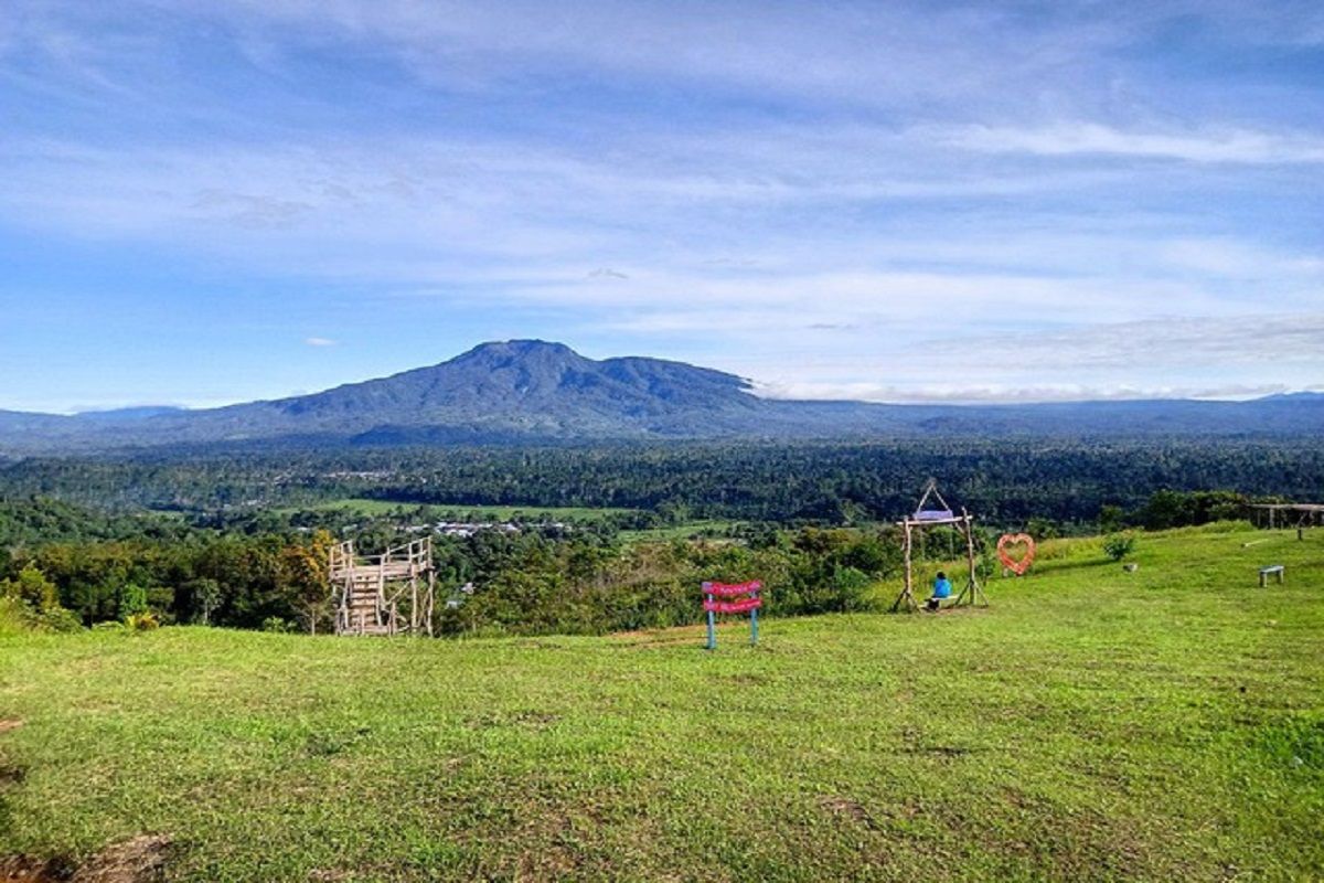Rekomendasi Tempat Healing Sejuk Bernuansa Alam Terbaik di Lampung Barat
