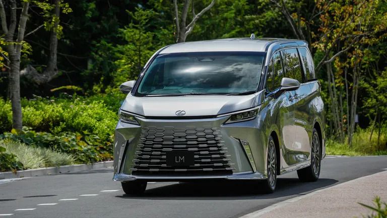Daftar Mobil Termahal dalam Sejarah GAIKINDO Jakarta Auto Week: Kemewahan Ala Sultan yang Bikin Dompet Bergetar!
