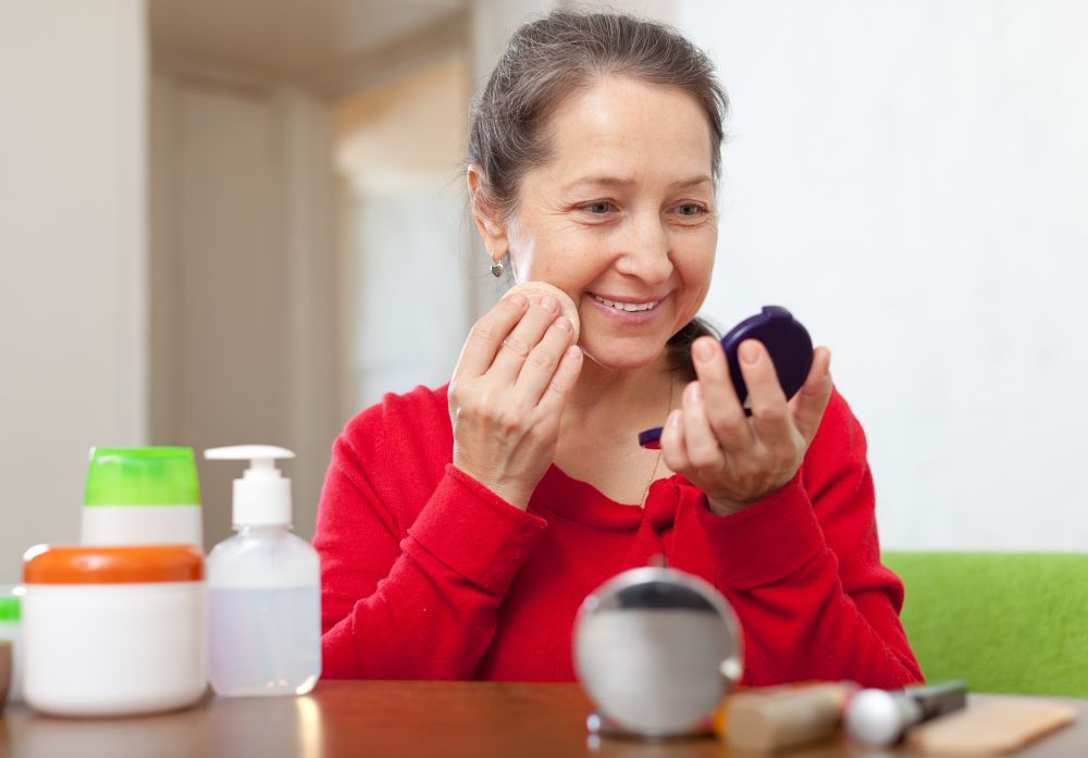 Panduan Urutan Skincare Pagi untuk Kulit Usia 40an, Apa Saja?