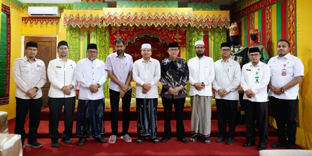 MPU Aceh Temui Mualem, Soroti Tambang Ilegal, Zakat, dan Sertifikasi Halal UMKM