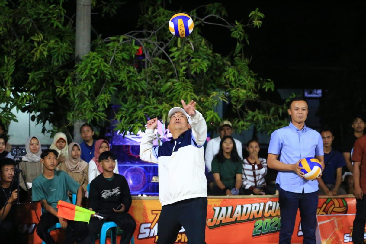 Wali Kota Aminuddin Buka Turnamen Bola Voli Jaladri Cup 2026, Ratusan Tim Siap Bertanding