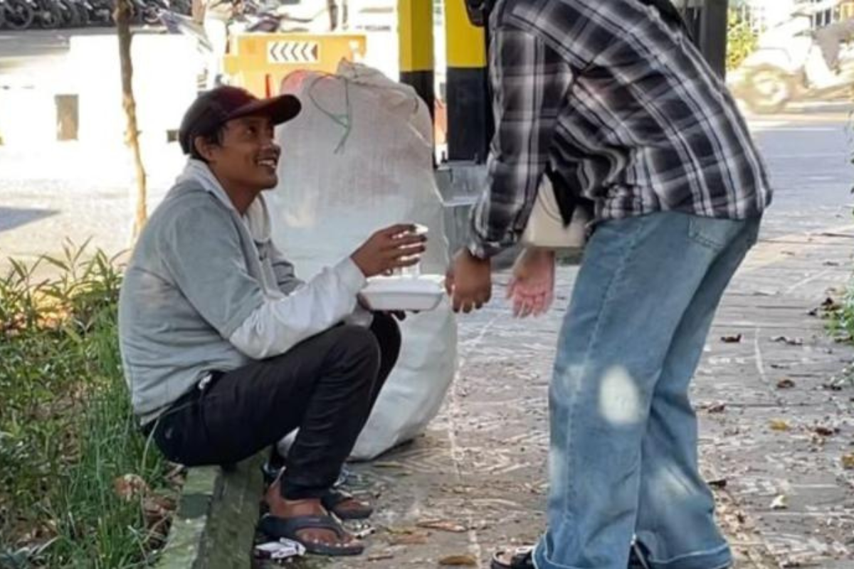 Mahasiswa UNY Gandeng Nasi Darurat Jogja, Salurkan Makanan demi Wujudkan Zero Hunger