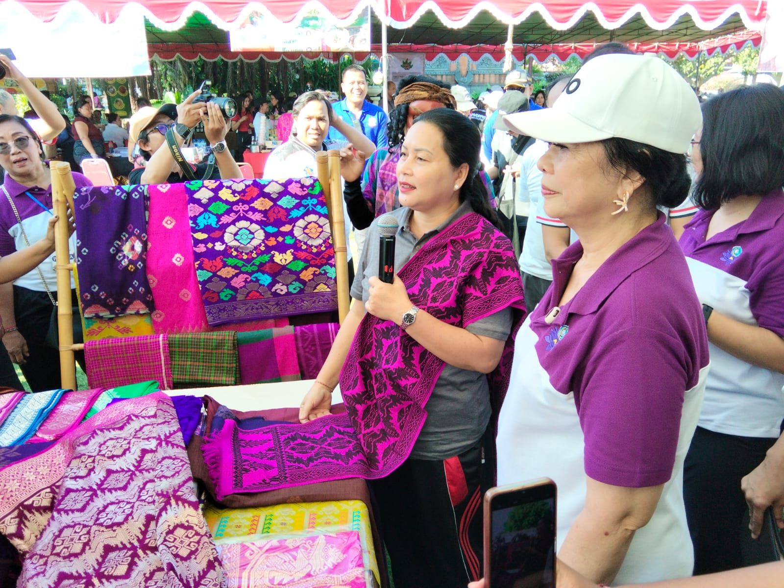 Pasar Rakyat Buleleng Jadi Panggung Produk Lokal dan Semangat Berbagi Jelang Galungan