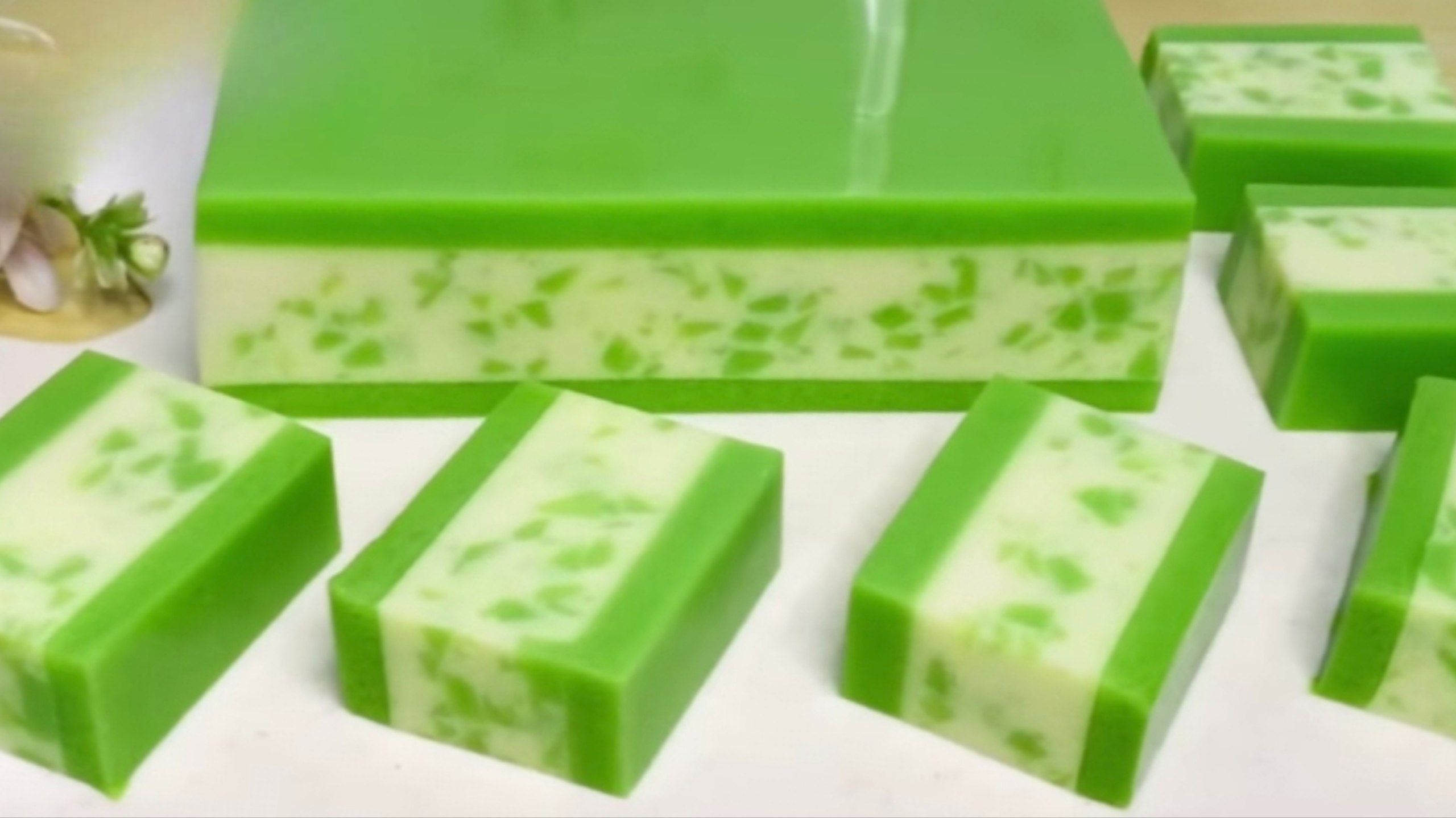Resep Puding Pandan Vanila yang Lembut dan Manis, Mudah Dibuat
