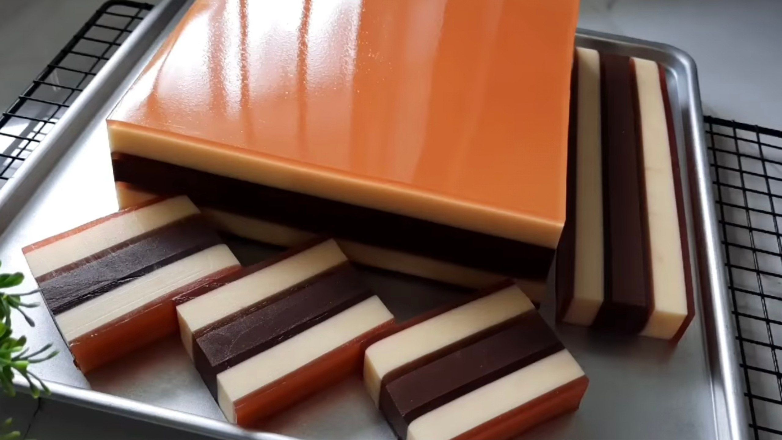 Resep Puding Lapis Surabaya yang Enak dan Manis, Anti Gagal