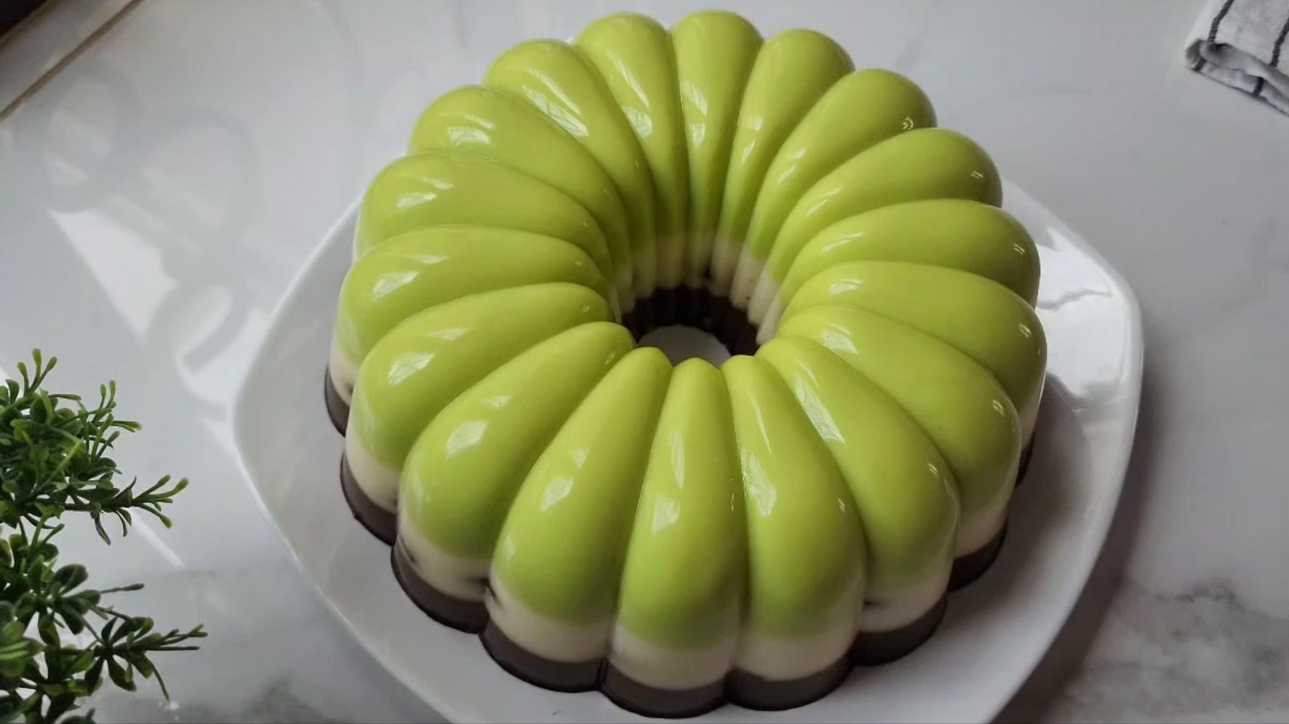 Resep Puding Lapis Alpukat Oreo Coklat yang Lembut dan Enak