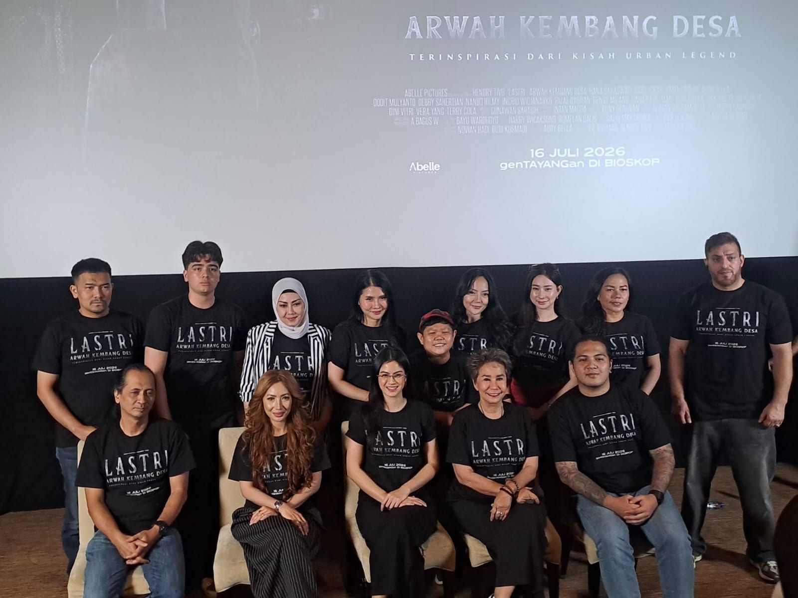 Rilis Trailer dan Poster, Intip Bocoran Kengerian Film Lastri: Arwah Kembang Desa