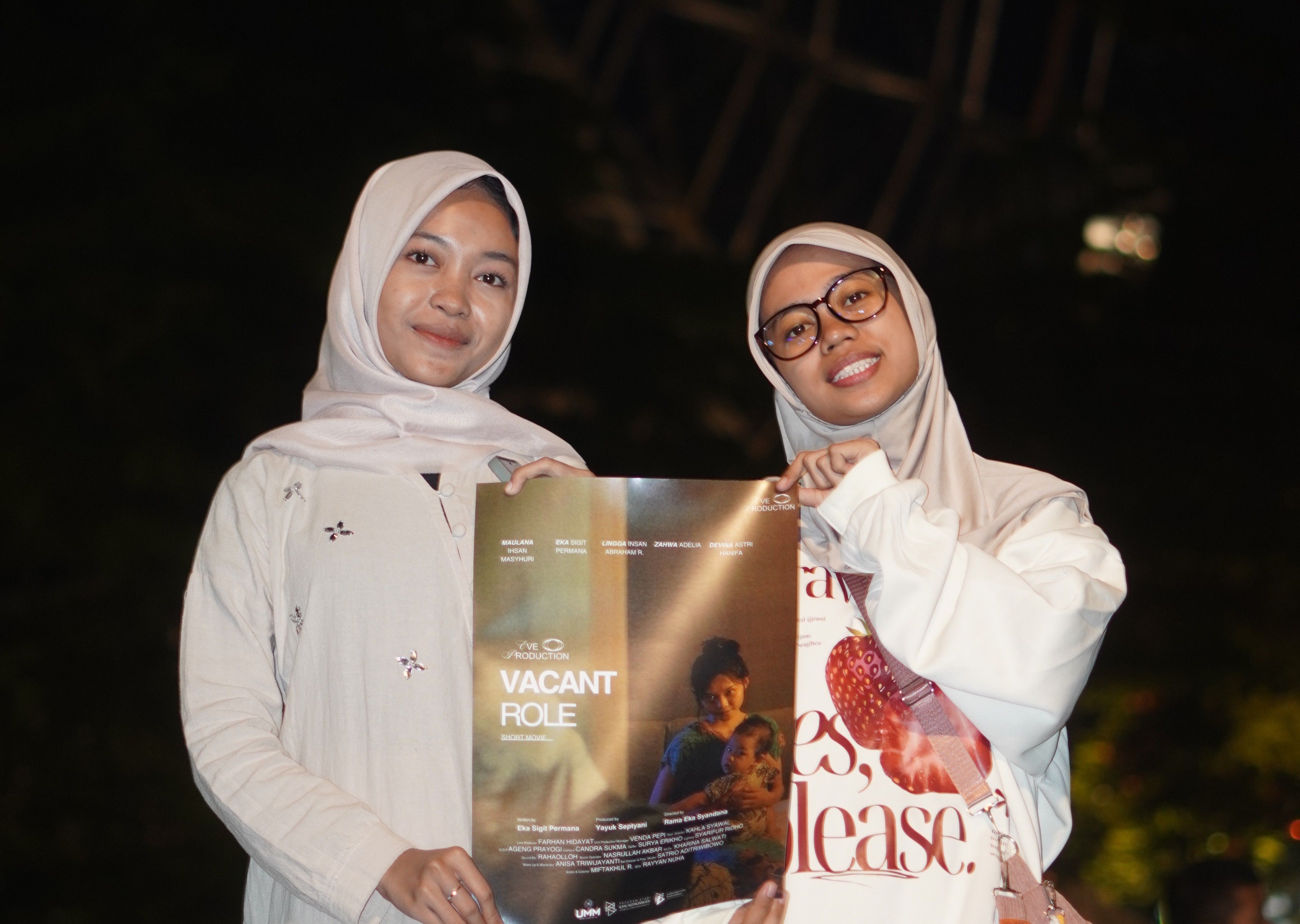 Mahasiswa Ilmu Komunikasi UMM Gelar Street Activation Promosikan Film Pendek Bertema Penyesalan dan Kehilangan
