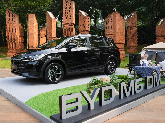 BYD M6 DM Resmi Dijual, Segini Harga Varian Termurahnya