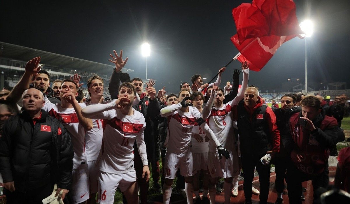 Hakan Calhanoglu Pede Turki Akan Kalahkan Australia