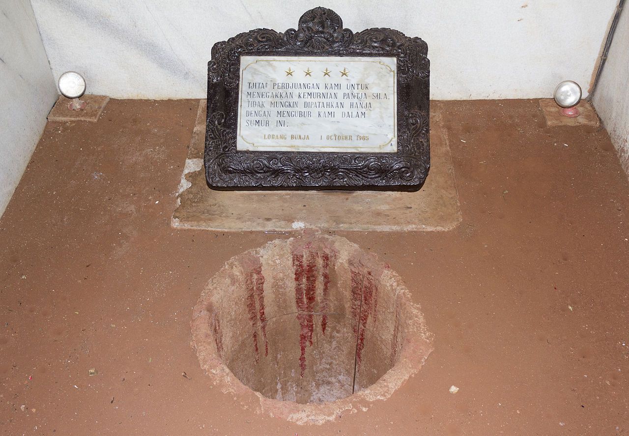 7 Tempat Angker Bersejarah di Jakarta: Dari Toko Merah hingga Danau Taman Makam Pahlawan