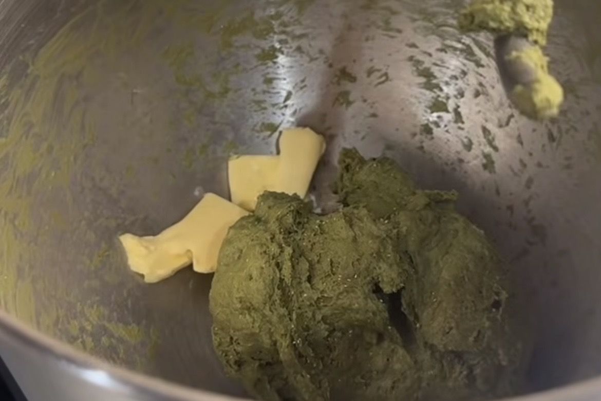 Resep Salt Bread Matcha Ala Bakery, Empuk dan Wangi Banget