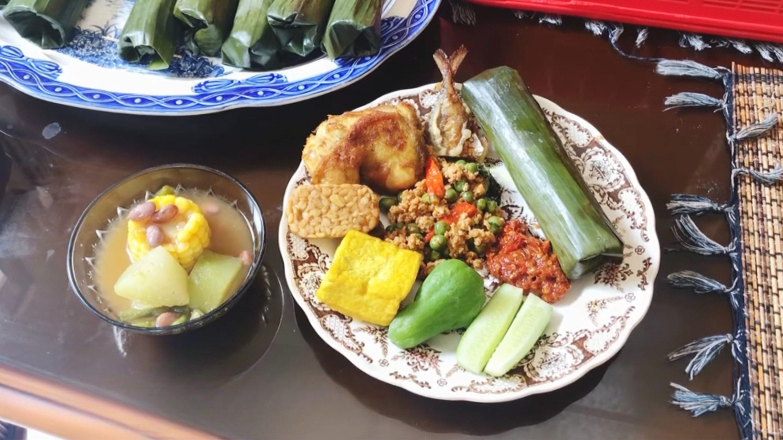 Resep Nasi Timbel Sunda dengan Lauk Tradisional yang Nikmat
