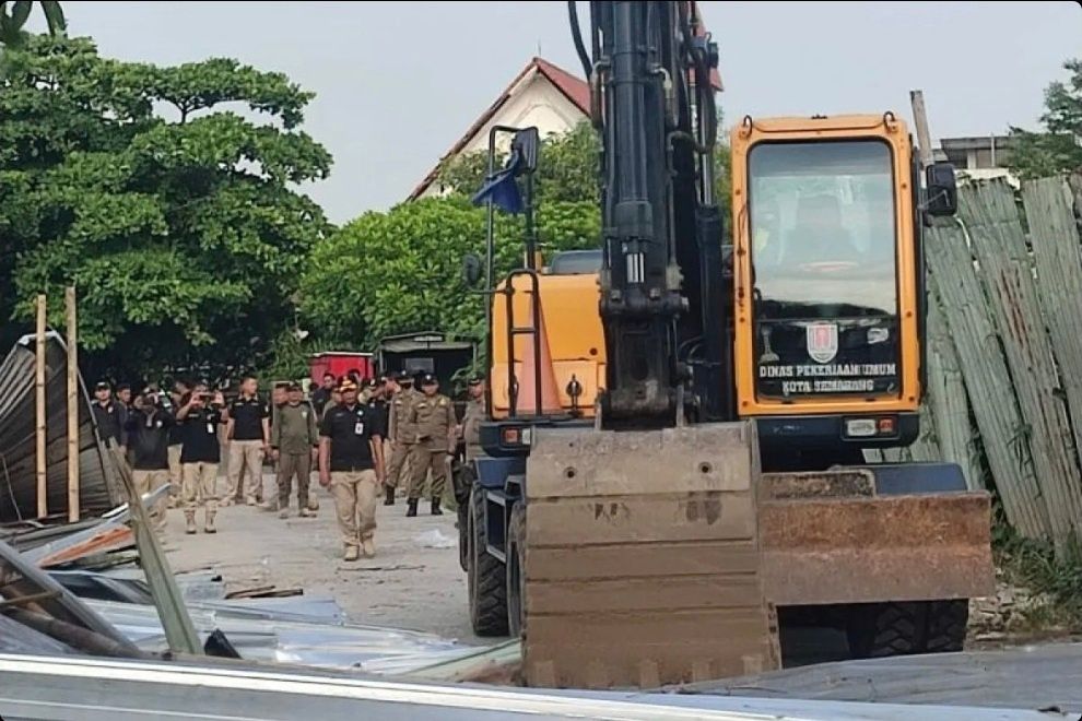 Lapak Pedagang dan Parkir Liar dibongkar, Ganggu Aktivitas Masyarakat