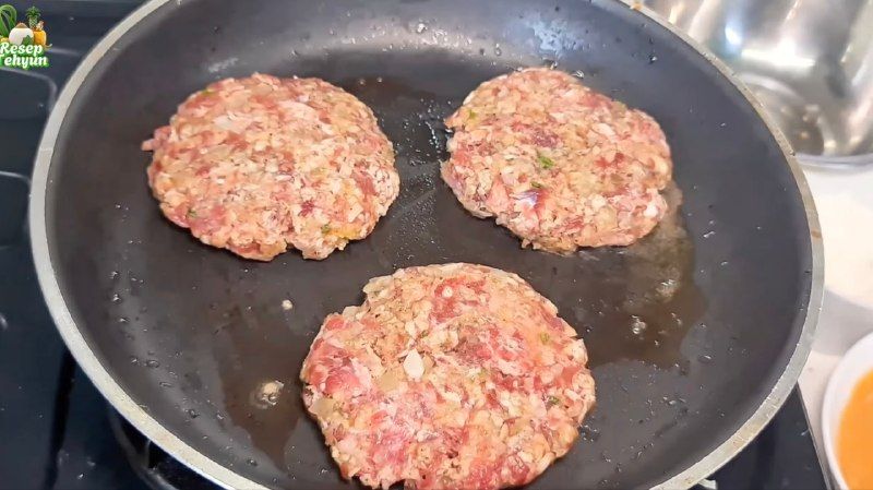 Resep Patty Burger dari Daging Kurban yang Lezat dan Juicy