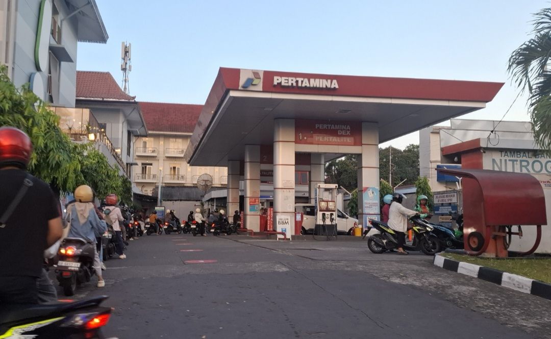 Harga BBM Nonsubsidi Naik Ugal - Ugalan, Sultan HB X Ingatkan Warga DIY Atur Pengeluaran: Jangan Hidup Boros!
