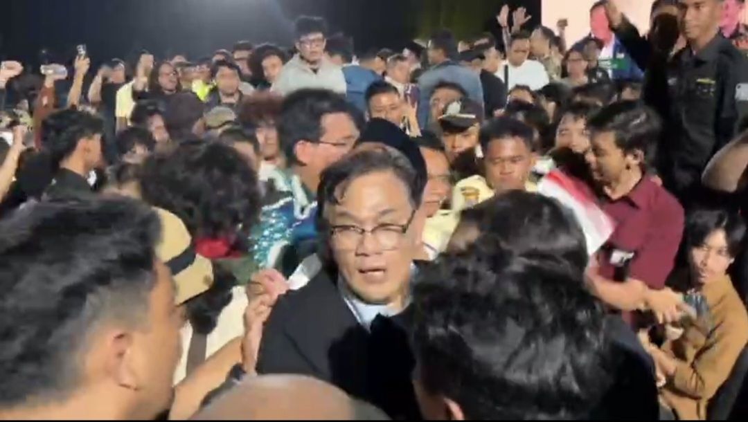 Ricuh Diskusi Tiga Pejabat Pusat di UGM, Mahasiswa Sebut Karena Hindari Persoalan Ini : Kalau Kesini Lagi Bawa Data Riil Bukan Rekayasa!