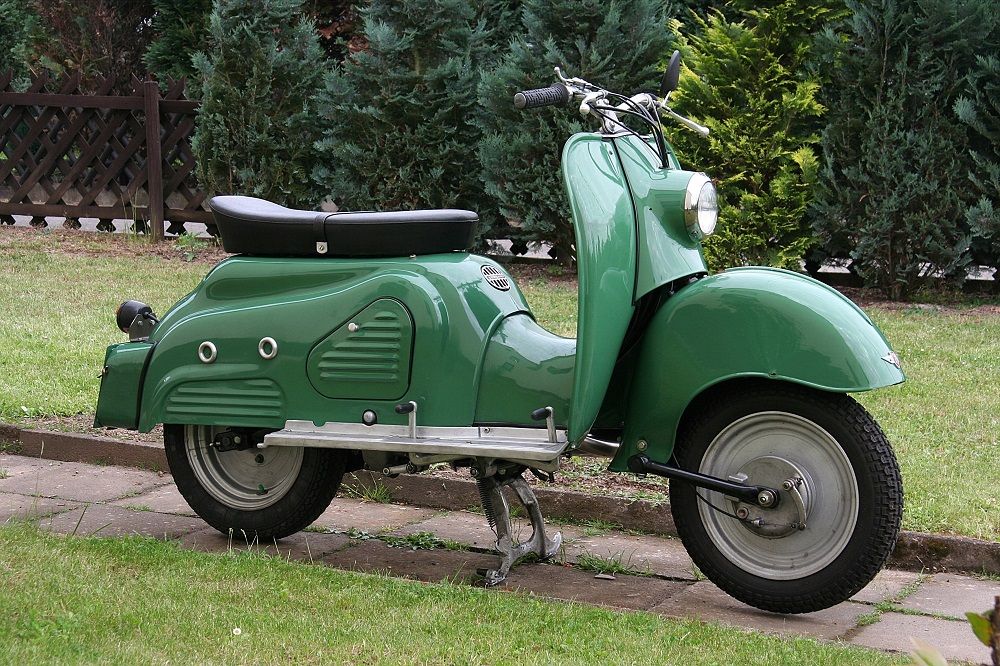 Selain Vespa, Ini Deretan Skuter Klasik Legendaris yang Jadi Buruan Kolektor