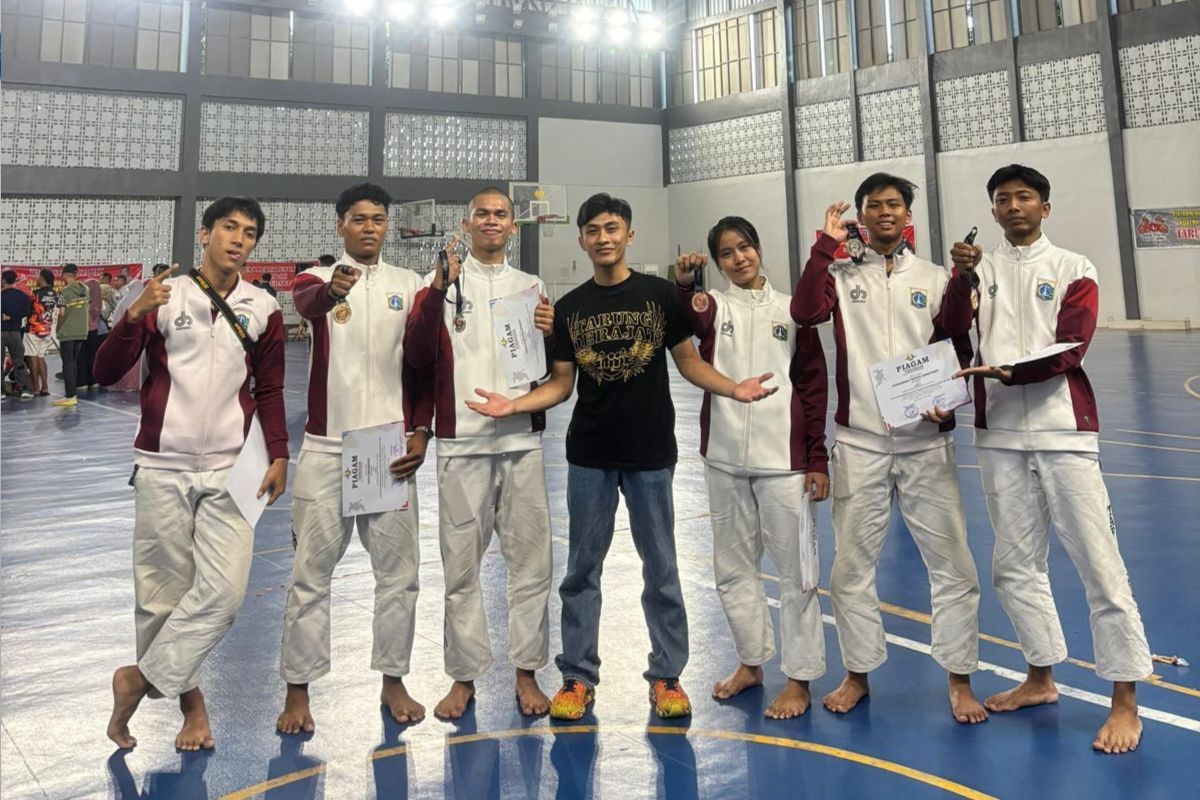 Unjuk Gigi di Ajang Invitasi Tarung Derajat Jawa Tengah 2026, Atlet UNJ Borong 6 Medali!