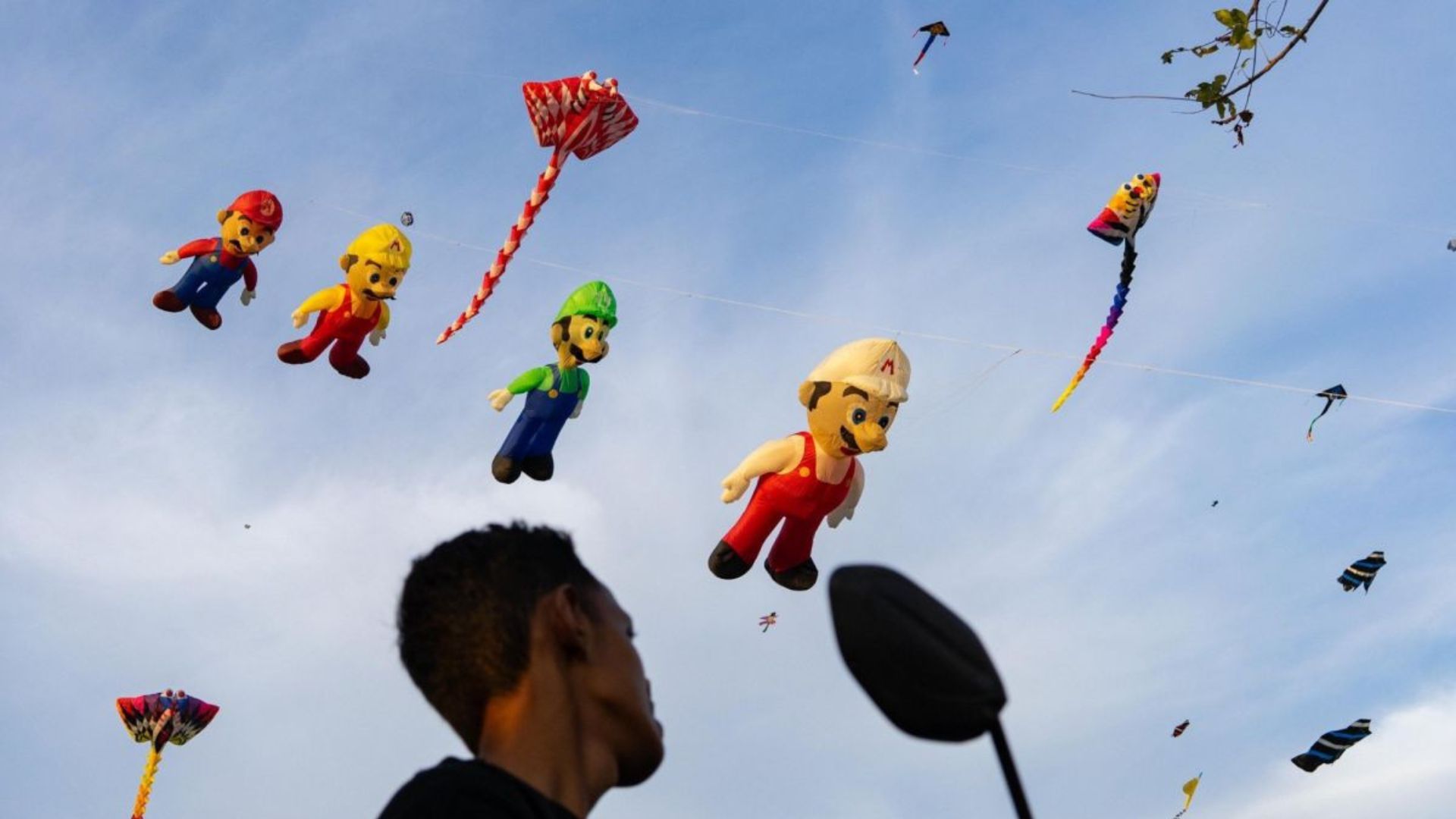 Peserta dari 13 Negara Meriahkan Garut International Kite Festival 2026
