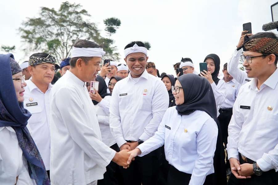 Dedi Mulyadi Lantik 720 ASN Pemprov Jabar di Kabupaten Bogor, Dorong Birokrasi Bekerja Cepat