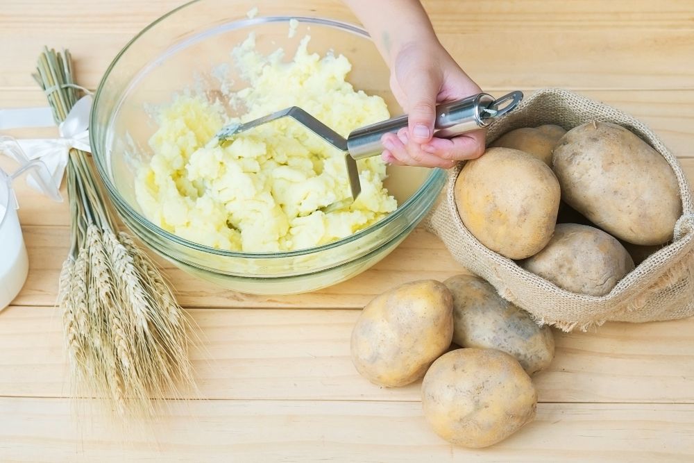 Makanan yang Dianjurkan Saat Tipes agar Pemulihan Lebih Cepat, Apa Saja?