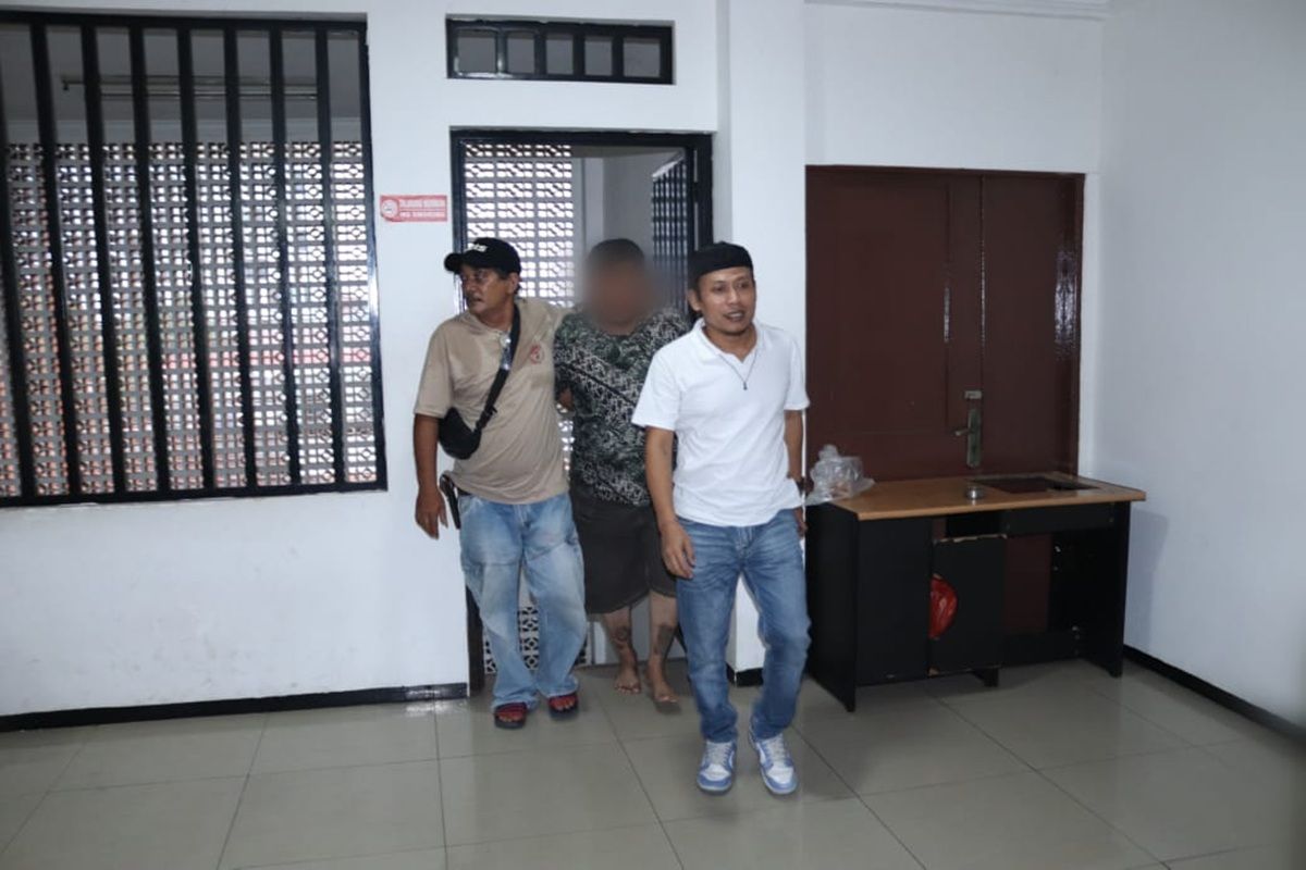 Dukun Viral di Jakbar Modus Buka Aura Akhirnya Ditangkap Polisi