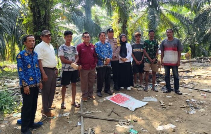 Gandeng Puskesmas Suban, Polri Salurkan Bantuan Pengobatan Gratis bagi Suku Anak Dalam