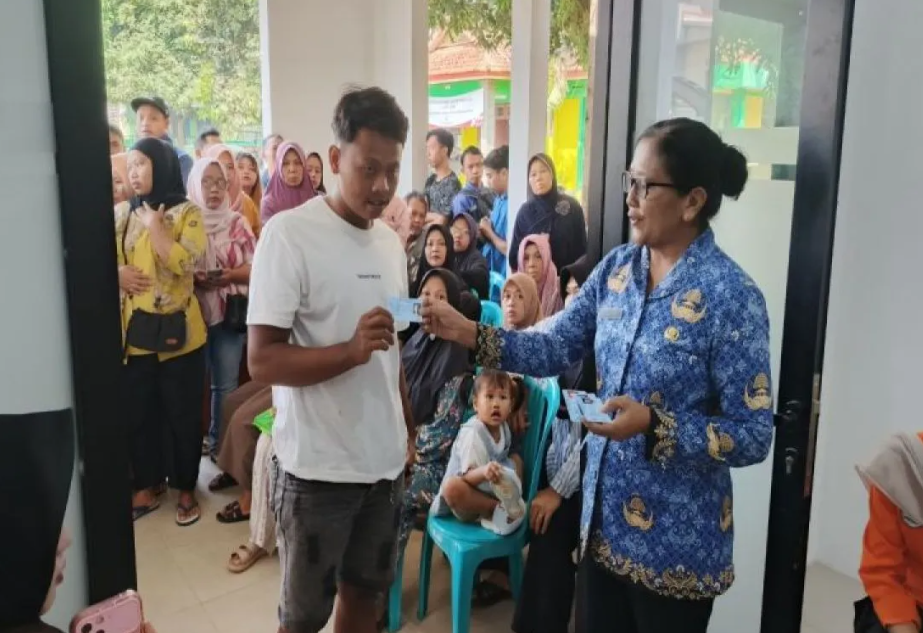 Batang Permudah Layanan Adminduk Lewat Program Bulan Lintang Gratis