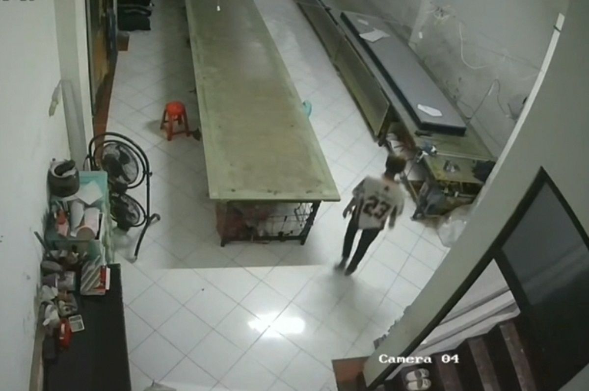 Karena Judol, Karyawan Konveksi Mencuri di Kantor Sendiri hingga Diciduk Polisi