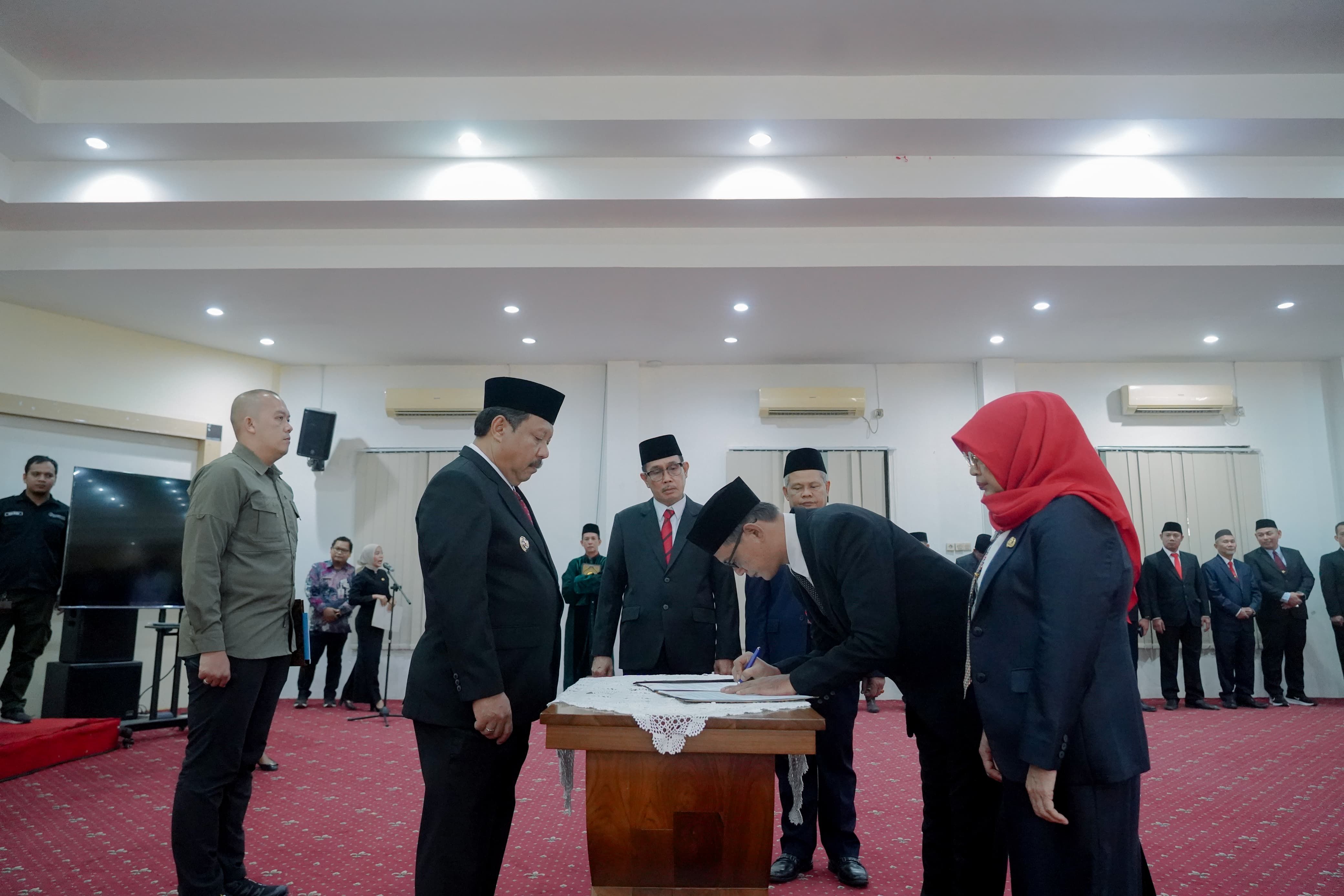 Wali Kota Pangkalpinang Merombak dan Melantik 169 Pejabat Eselon 3