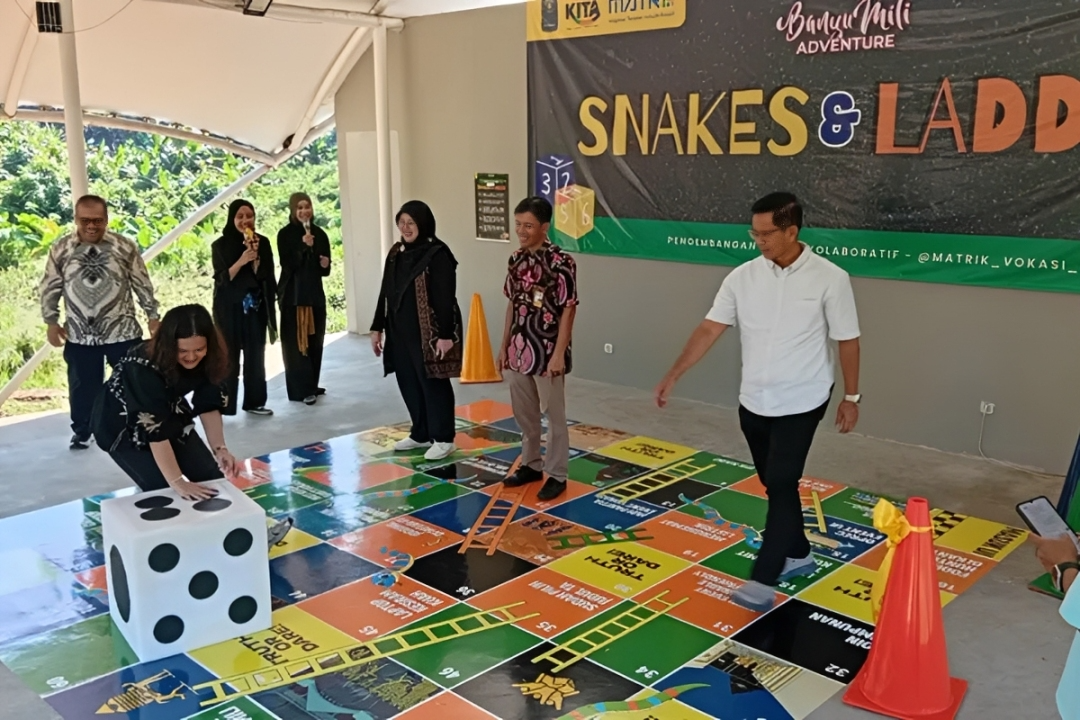 Mahasiswa Vokasi UI Hadirkan Banyumili Adventure, Ular Tangga Raksasa untuk Hidupkan Suasana Kampus