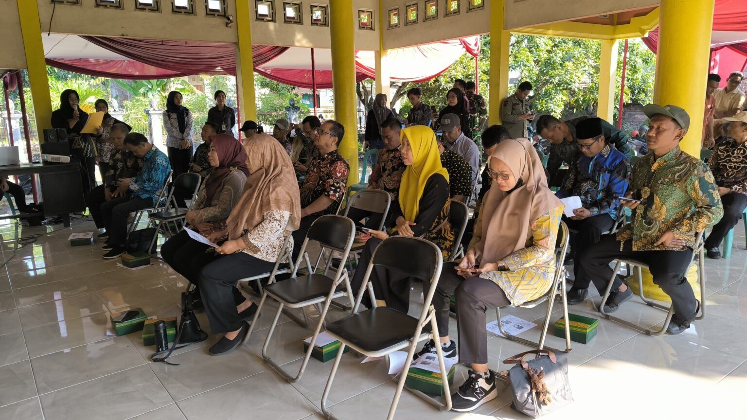 Penyaluran BLT dan Sosialisasi Rokok Ilegal Diselenggarakan di Kendal