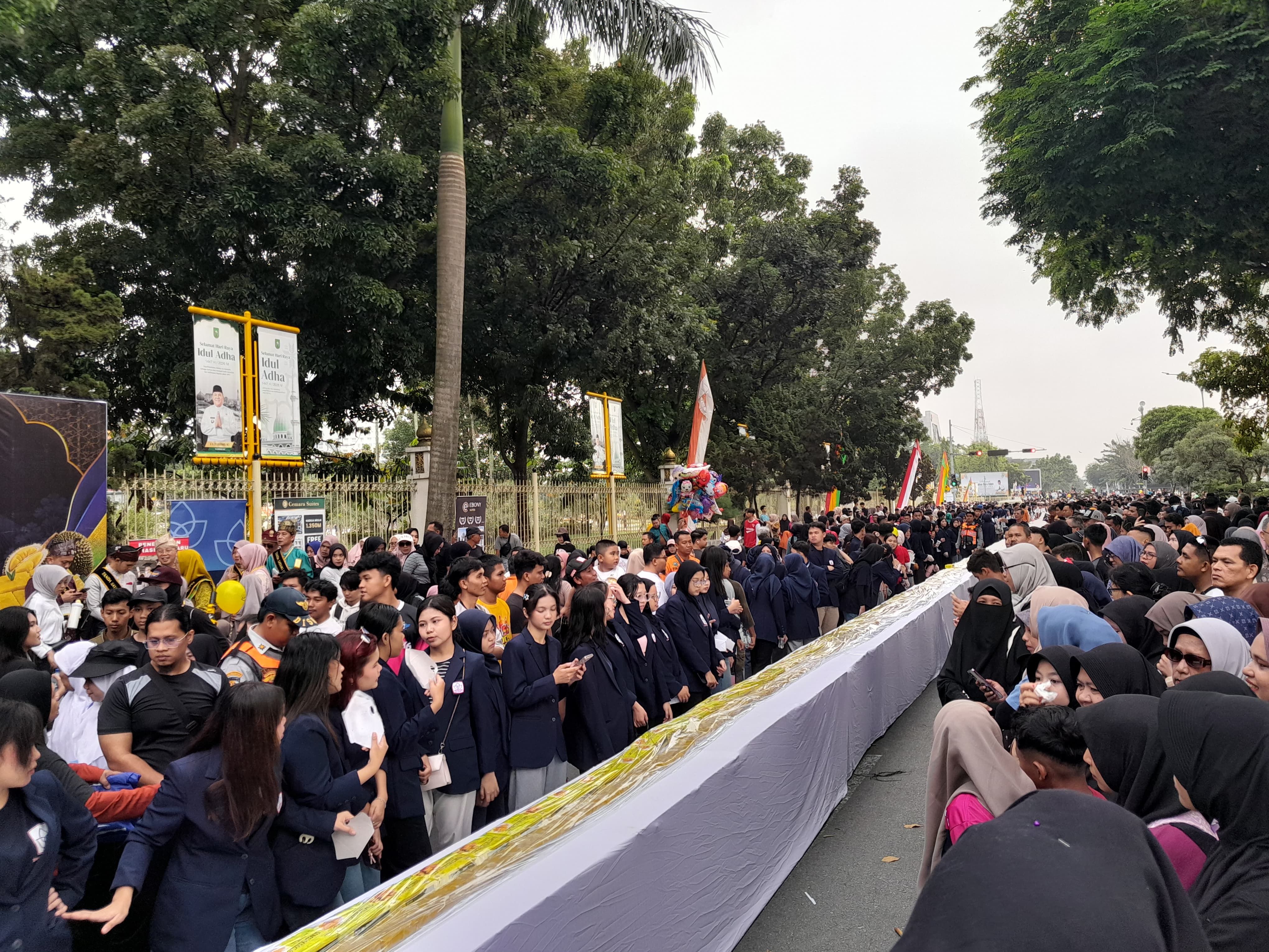 HUT ke-242 Pekanbaru, Pemko Bagikan 3.000 Durian Gratis hingga Parkir Gratis Tiga Hari untuk Warga