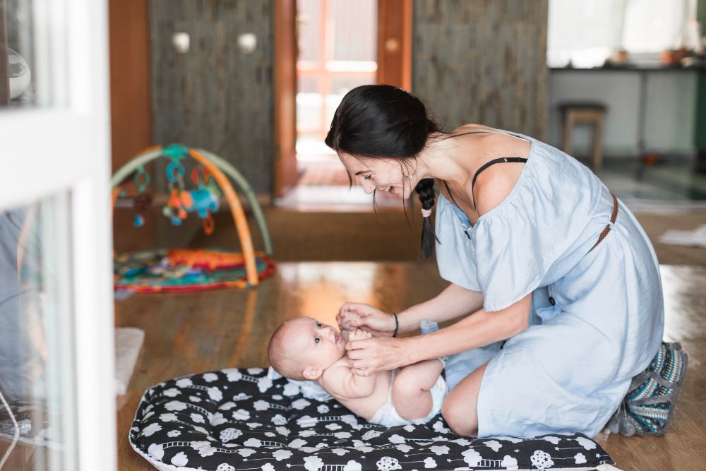 Cara Menjemur Bayi yang Tepat, Ketahui Waktu dan Durasinya