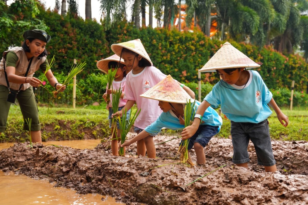 Libur Sekolah Bisa Picu Risiko Kesehatan Anak, Orang Tua Perlu Dorong Aktivitas Fisik yang Aman