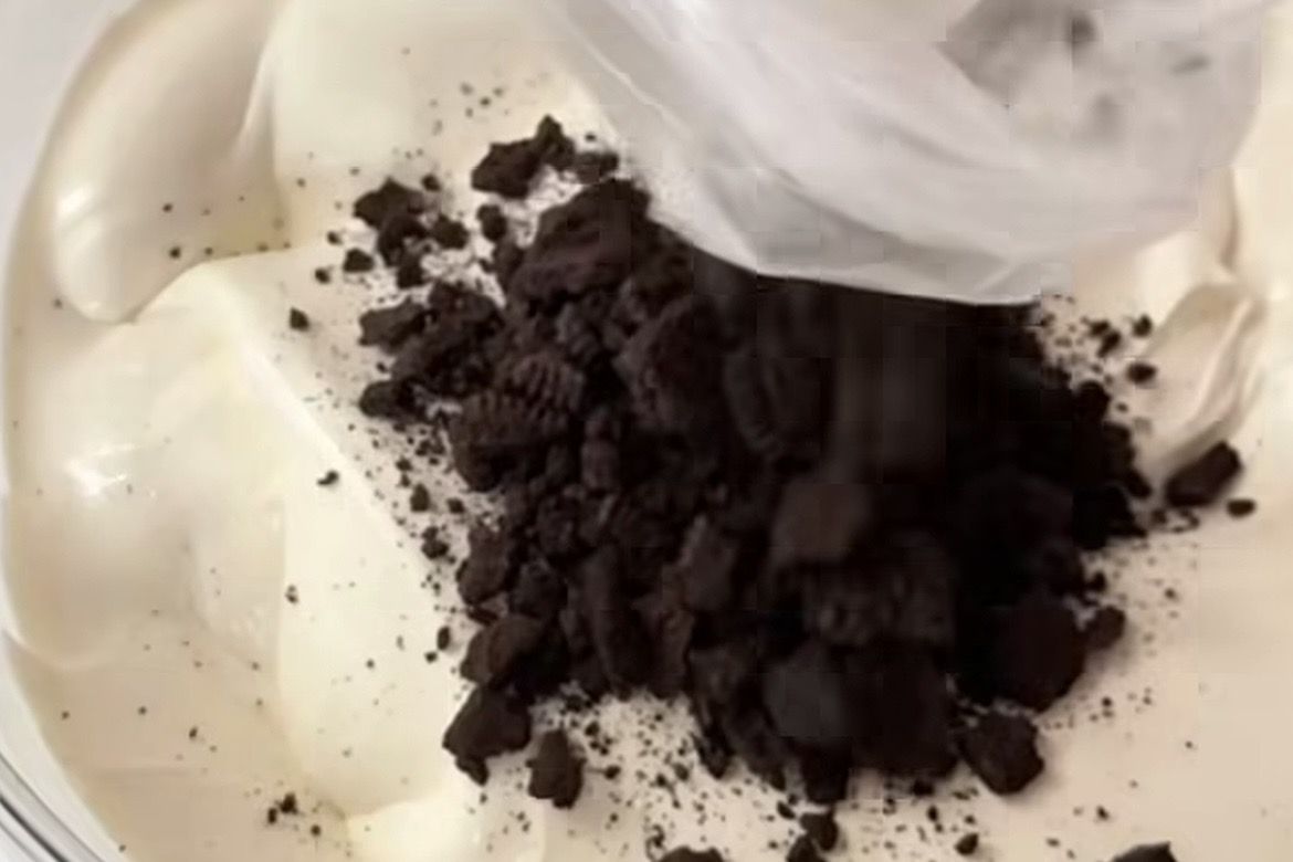 Camilan Kekinian! Resep Bolu Kukus Cookies and Cream yang Lumer di Mulut