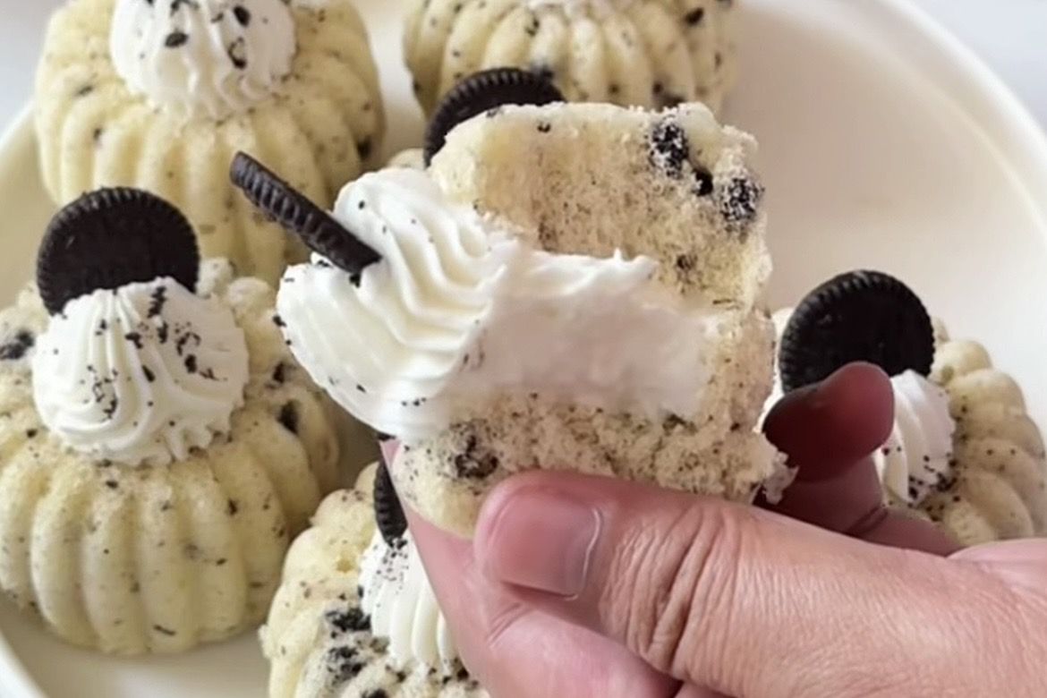 Camilan Kekinian! Resep Bolu Kukus Cookies and Cream yang Lumer di Mulut