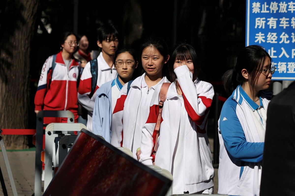 Pakar Pendidikan China Peringatkan Bahaya Ketergantungan AI saat Memilih Universitas usai Gaokao